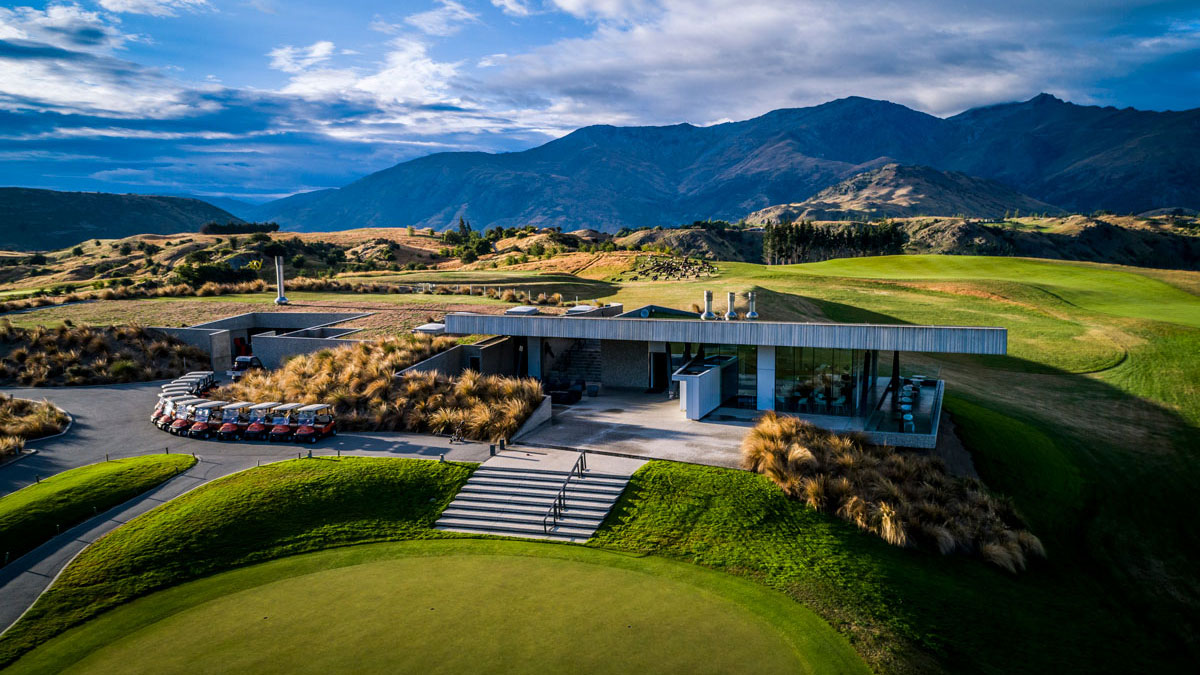 THE HILLS Golf Club